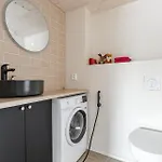 Moekki Ulkoporealtaalla Apartmán