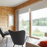 Moekki Ulkoporealtaalla Uurainen