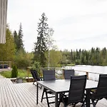 Moekki Ulkoporealtaalla Apartmán