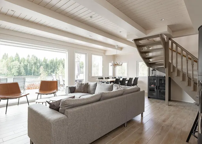 Moekki Ulkoporealtaalla *