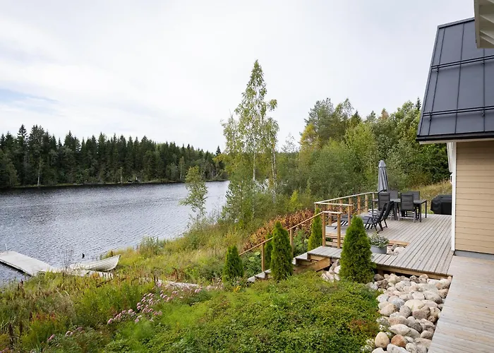 Moekki Ulkoporealtaalla Apartmán Uurainen